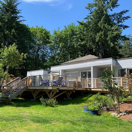 Forest By The Sea Rentals Merville Экстерьер фото