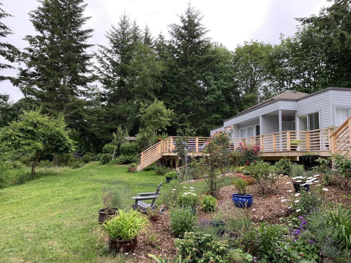 Forest By The Sea Rentals Merville Экстерьер фото